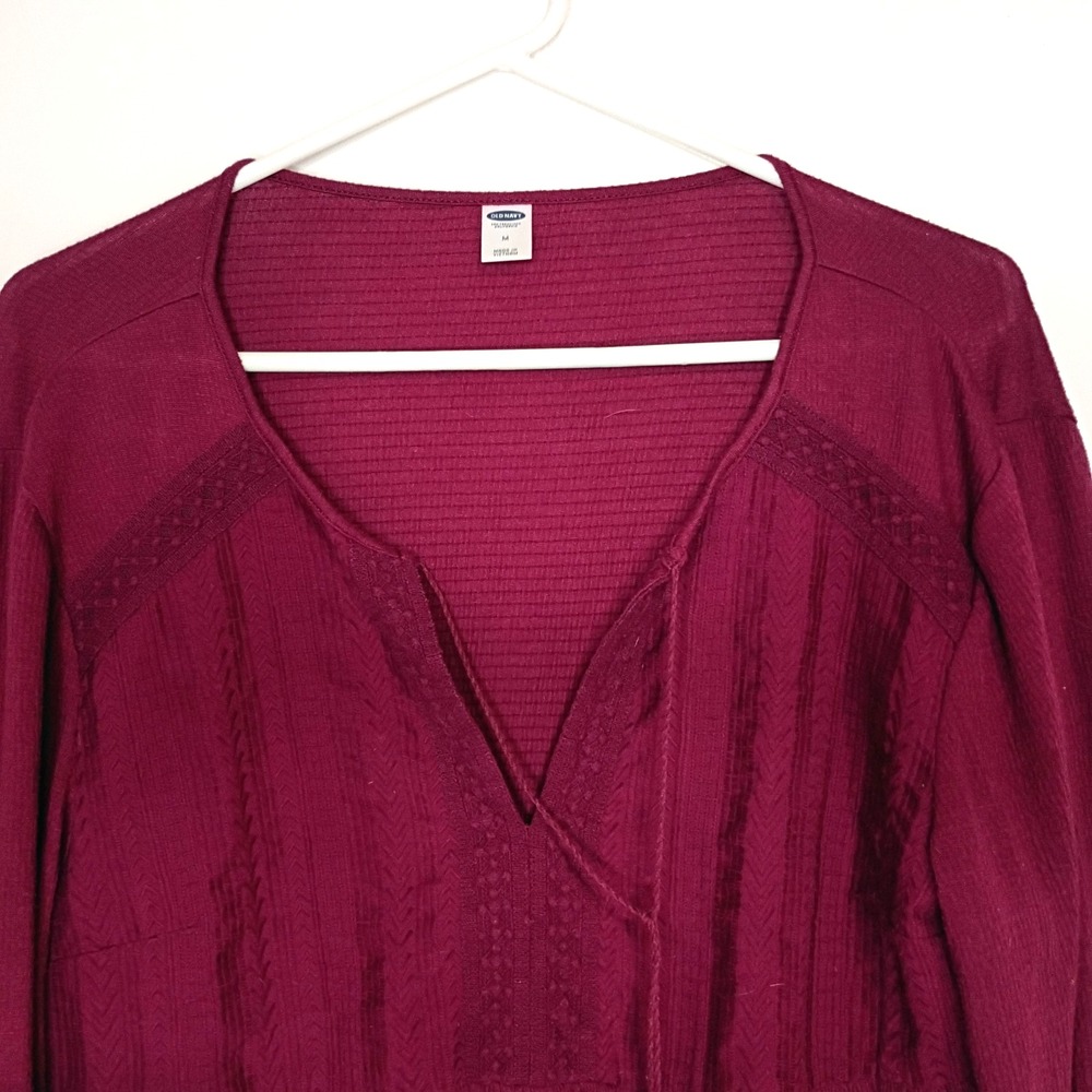 Old Navy Peplum Top Women Medium Burgundy Long Sleeve Boho Tassel Textured Flowy